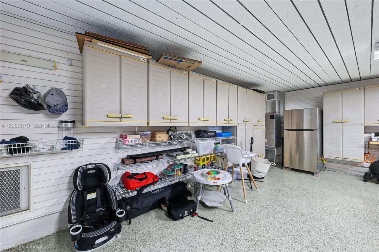 596 Fernwood Rd, Unit B, Key Biscayne, FL 33149 Photo