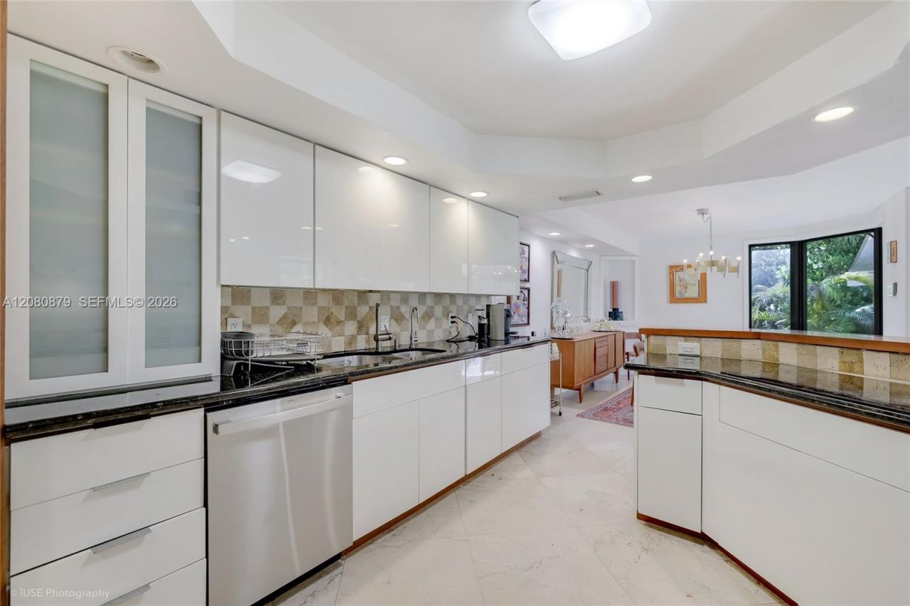 596 Fernwood Rd , Unit B, Key Biscayne, FL 33149 Photo