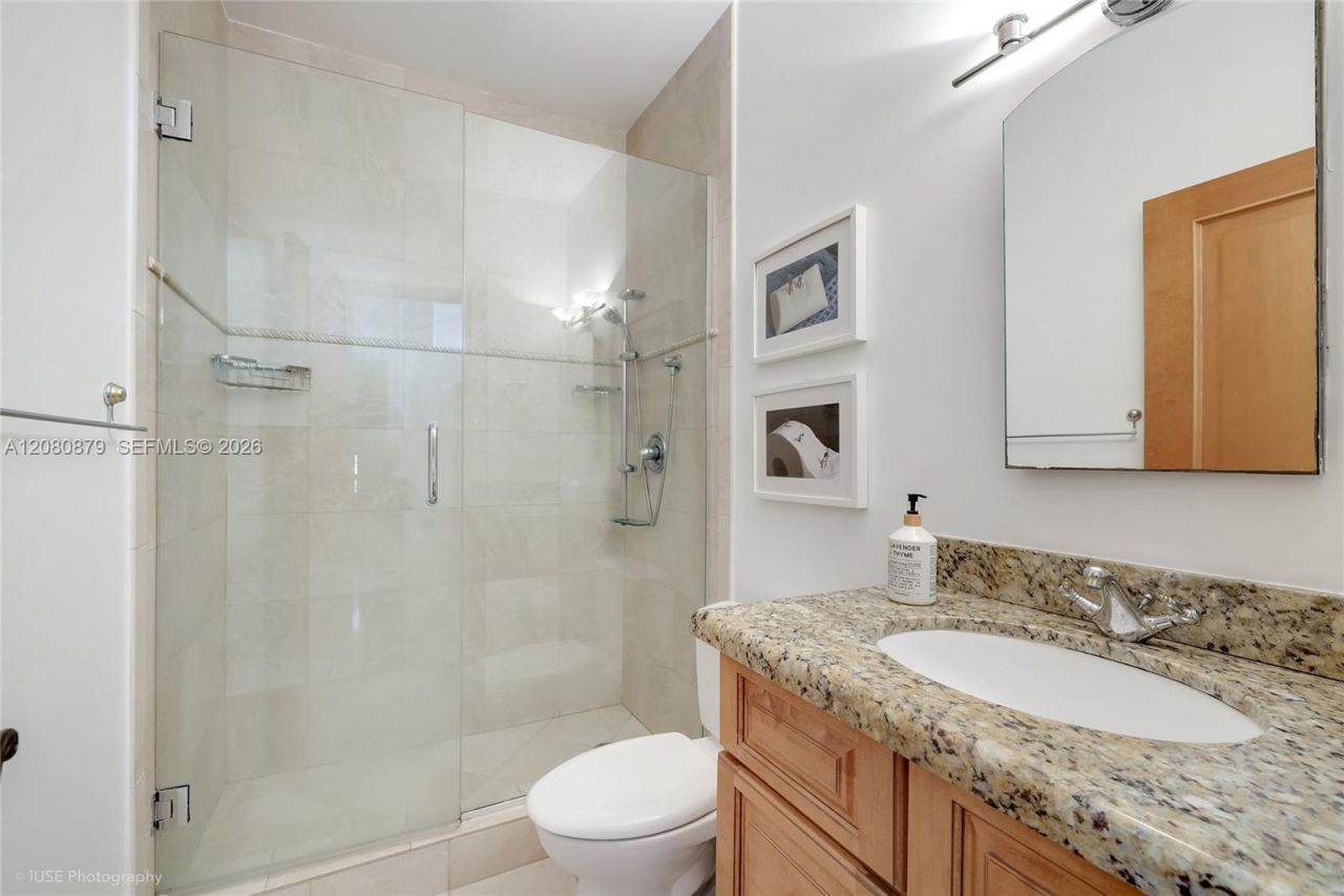 596 Fernwood Rd , Unit B, Key Biscayne, FL 33149 Photo