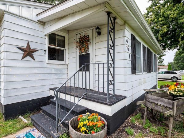 464 E PEARL Street, Farmington, IL 61531