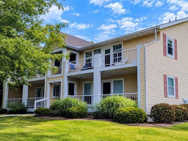 311 N Lake Pine Drive, Unit B, Marblehead, OH 43440