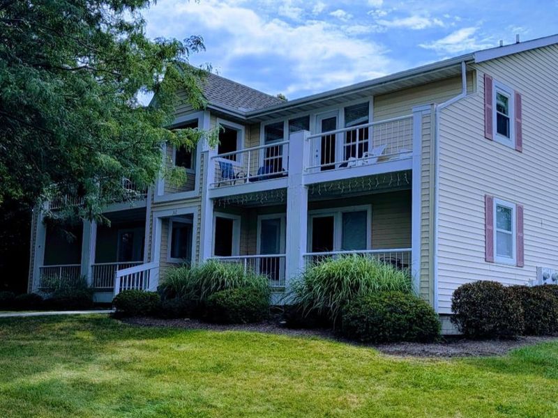 311 N Lake Pine Drive, Unit B, Marblehead, OH 43440 Photo 1