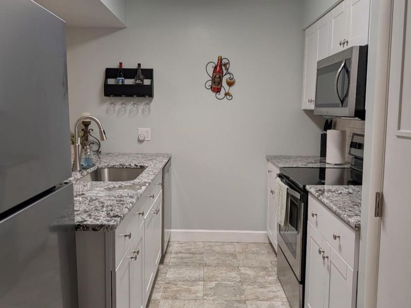 311 N Lake Pine Drive, Unit B, Marblehead, OH 43440 Photo 3