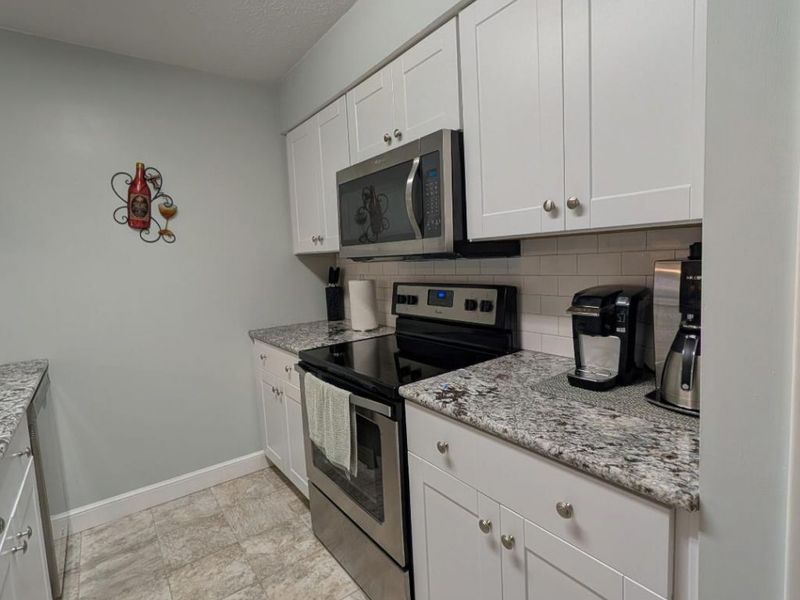 311 N Lake Pine Drive, Unit B, Marblehead, OH 43440 Photo 5
