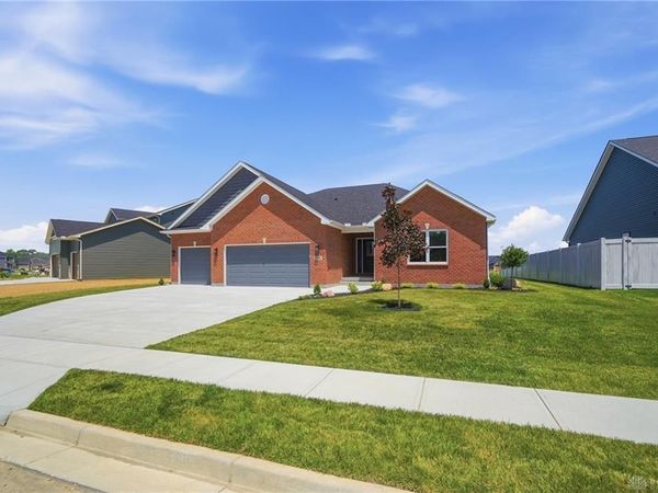 2761 Executive Drive, Troy, OH 45373