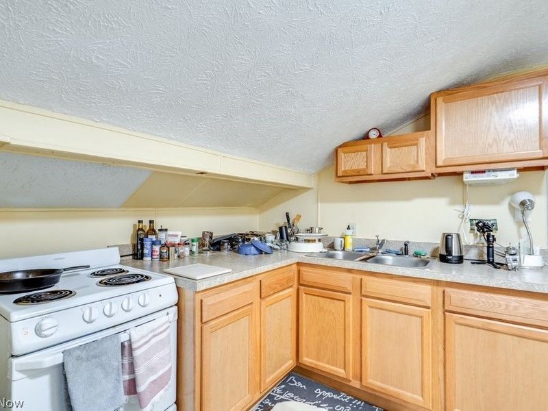 1501 S Cleveland Massillon Road , Copley, OH 44321 Photo 4