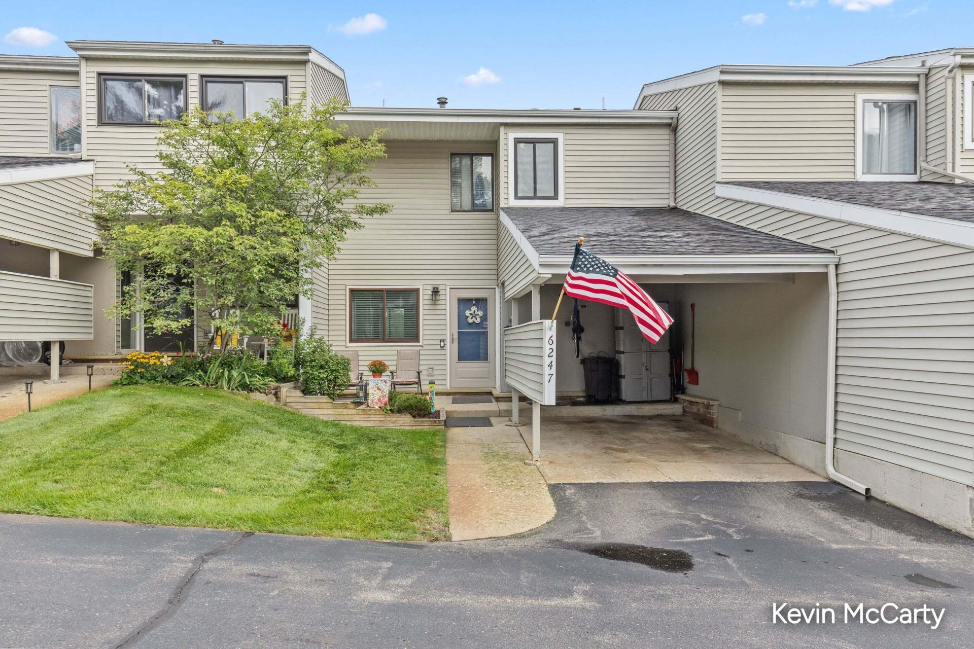 6247 Acropolis Drive Se, Unit 29, Grand Rapids, MI 49546 Main Photo