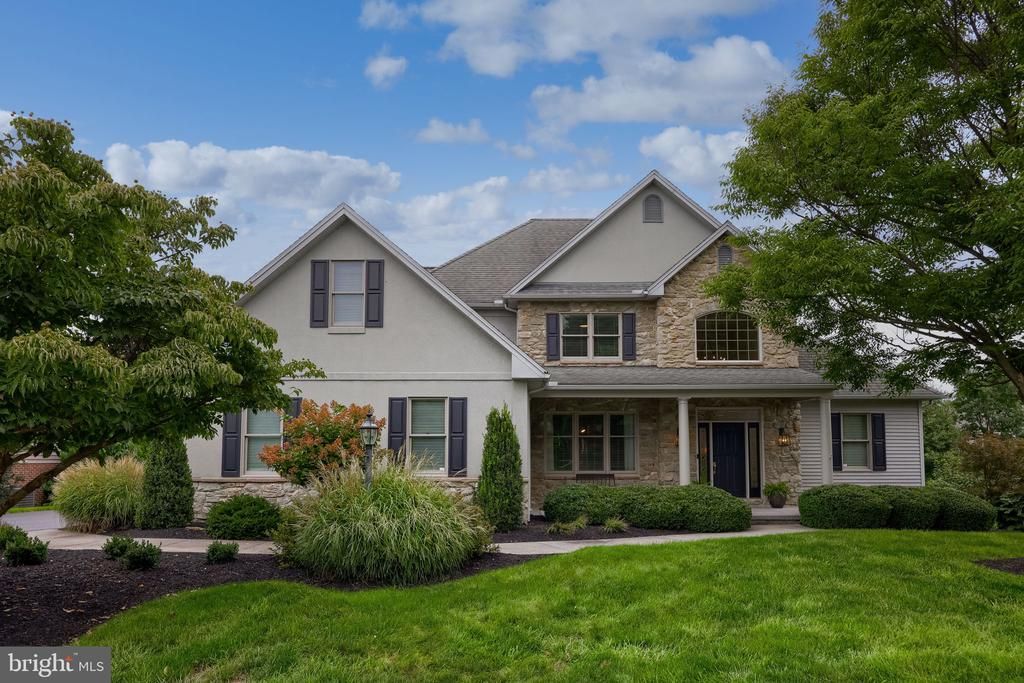 2265 MAY APPLE DRIVE , YORK, PA 17402