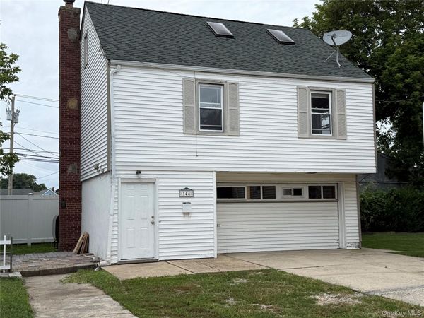 140-144 W Alhambra Avenue , Lindenhurst, NY 11757