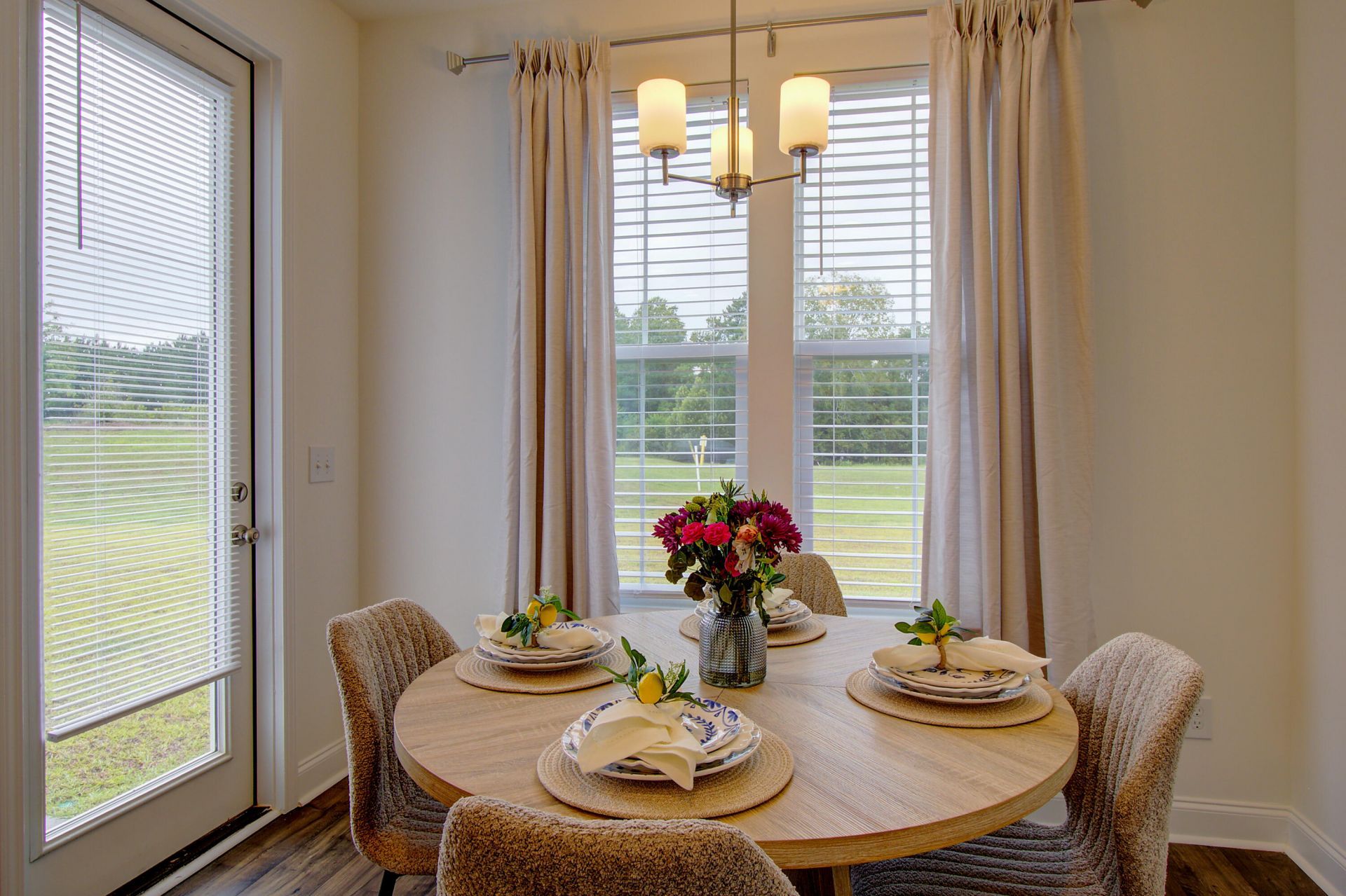 357 Chapman Circle Photo 13