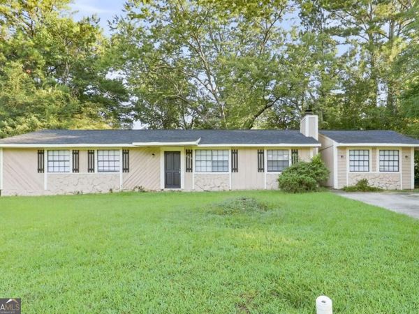 596 Crestmont Court, Jonesboro, GA 30238