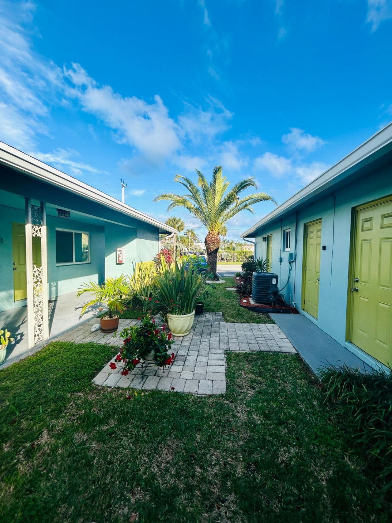 4421 Poinciana Street, Unit 1, Lauderdale by the Sea, FL 33308 Photo