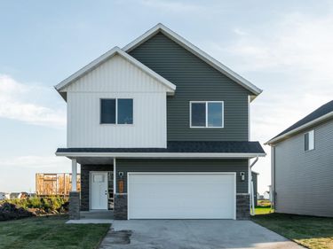6208 86th Avenue S, Horace, ND 58047