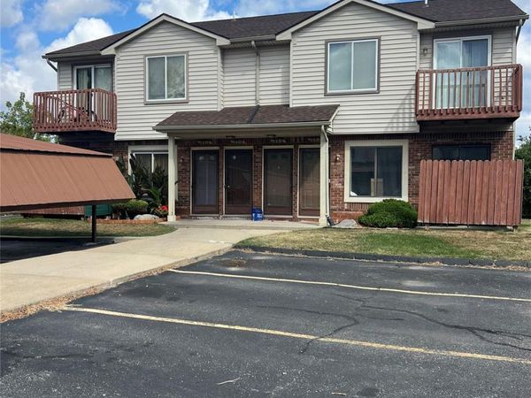 18914 E 14 Mile Road, Roseville, Mi 48066