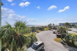 1300 Ocean Boulevard photo 4