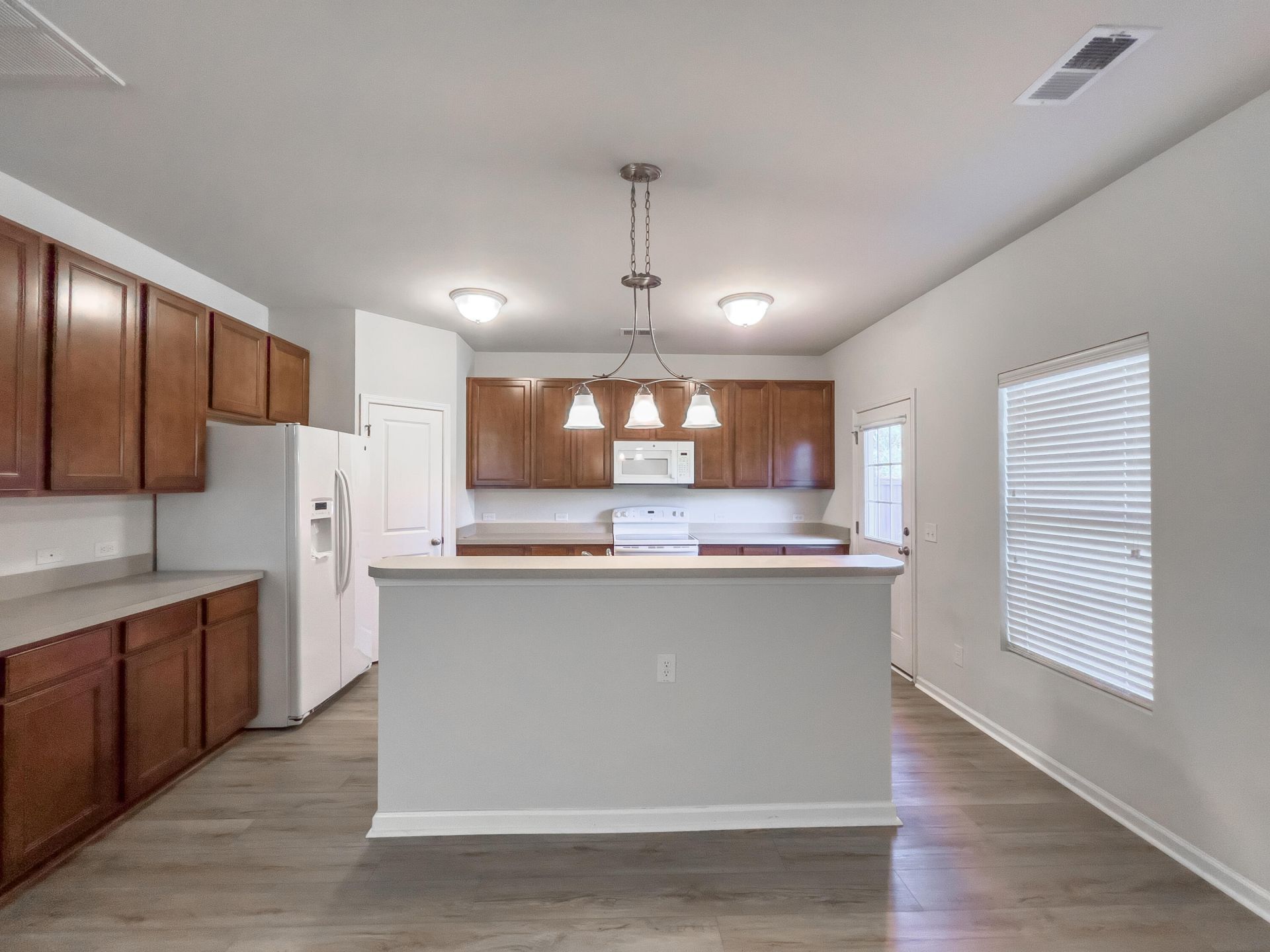 3710 Raddison Lane Photo 4