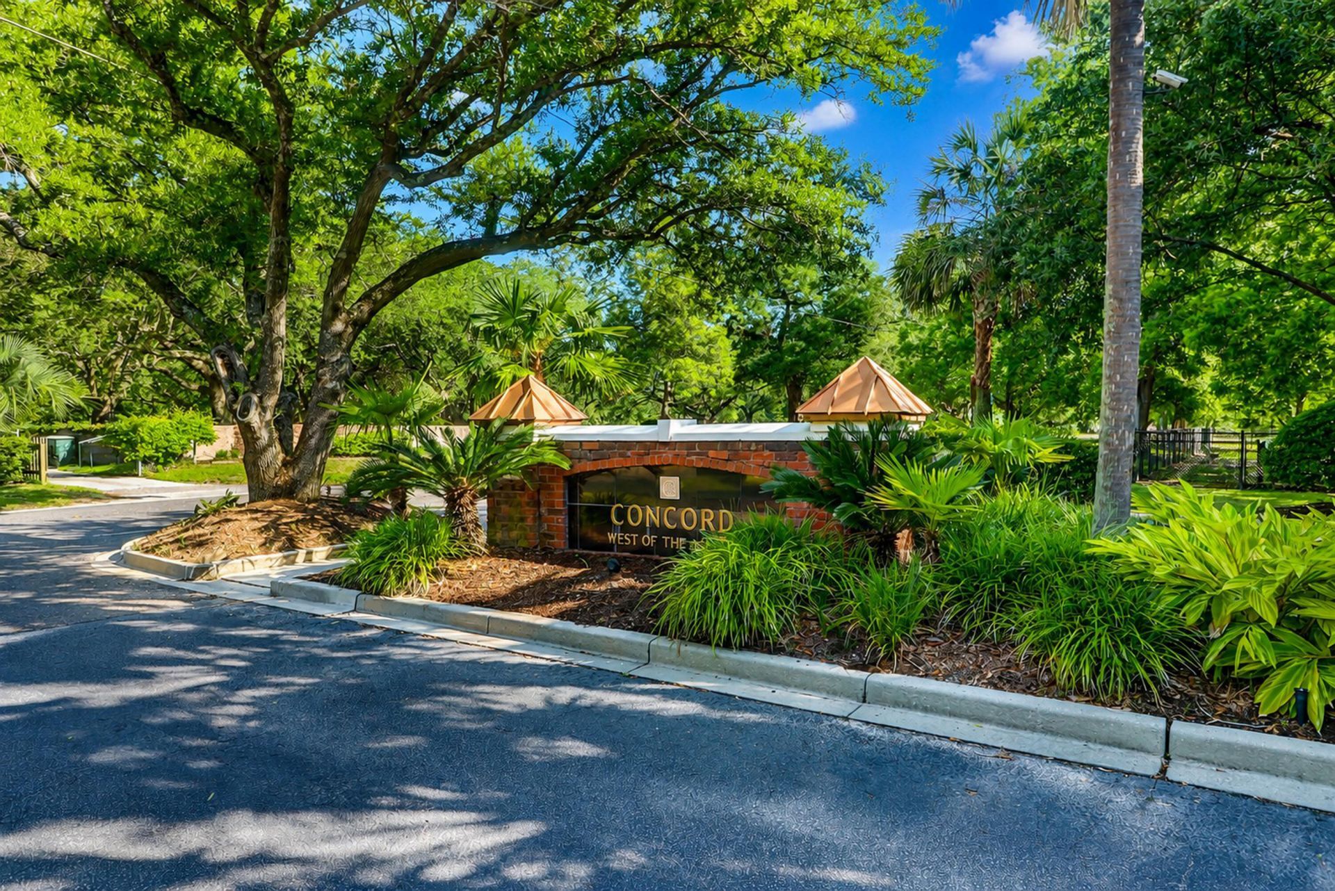45 Sycamore Avenue Photo 36