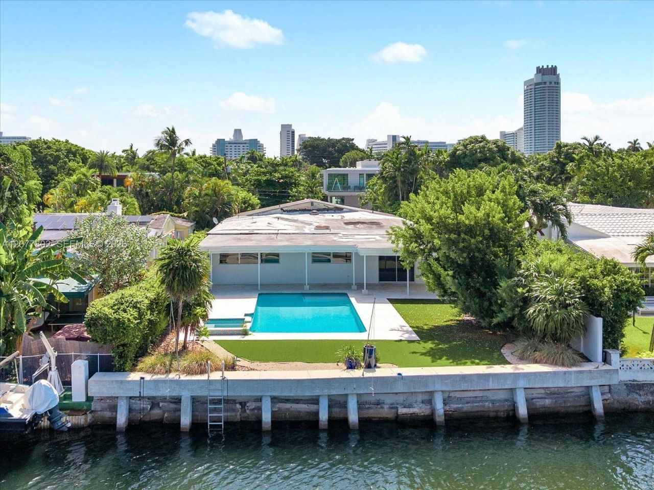 4560 Prairie Ave, Miami Beach, FL 33140 Photo