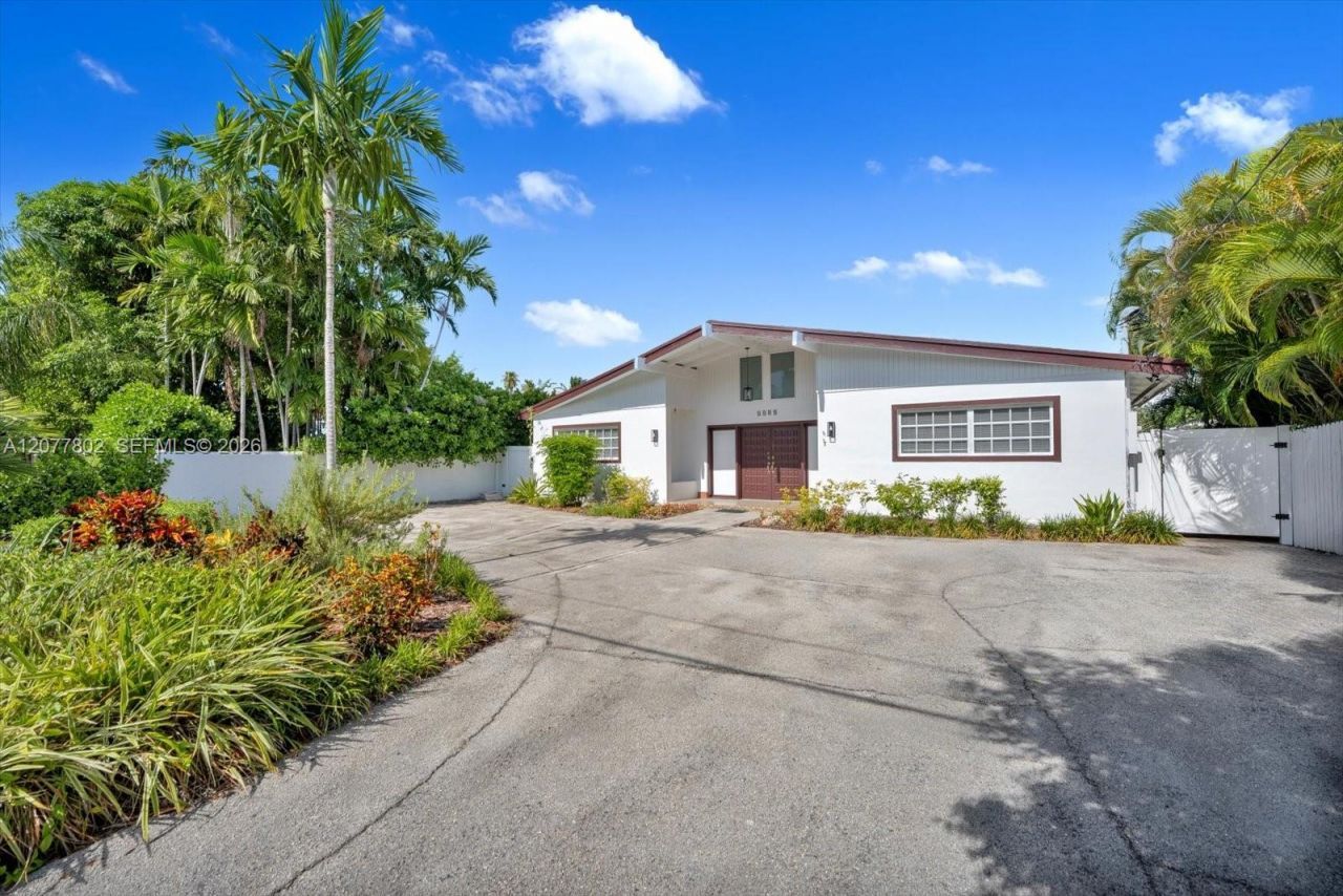 4560 Prairie Ave, Miami Beach, FL 33140 Photo