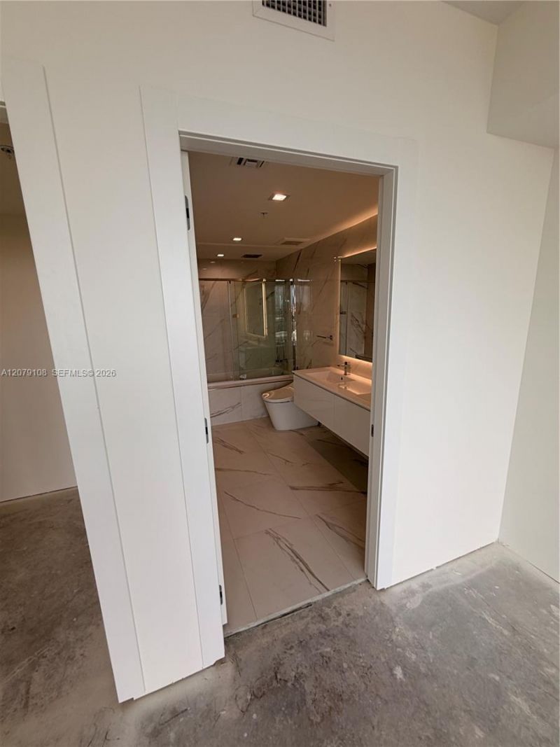 1170 E Hallandale Beach, Unit 403, Hallandale Beach, FL 33009 Photo