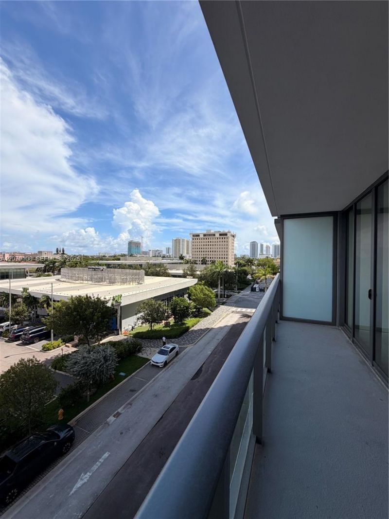 1170 E Hallandale Beach, Unit 403, Hallandale Beach, FL 33009 Photo