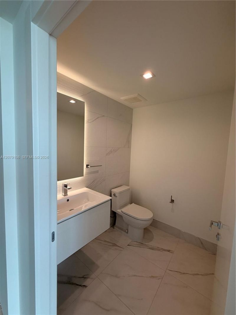 1170 E Hallandale Beach, Unit 403, Hallandale Beach, FL 33009 Photo