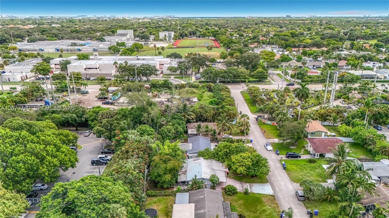 5661 Allen St, Hollywood, FL 33021 Photo
