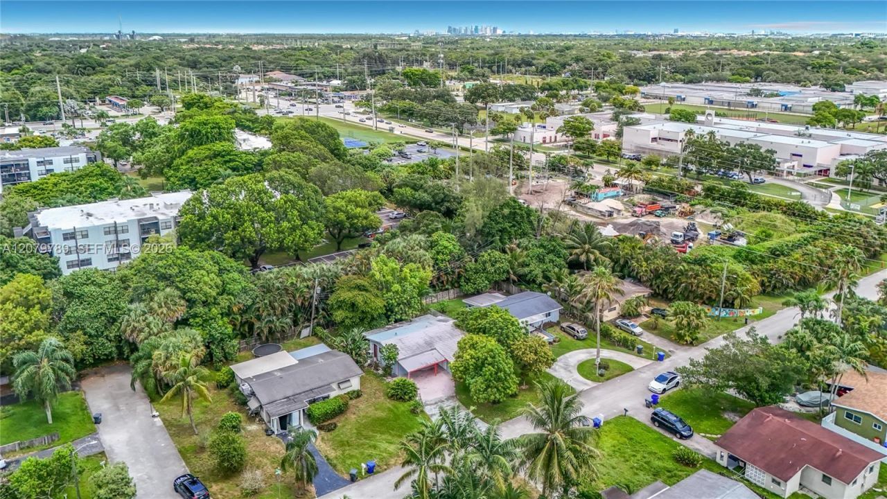 5661 Allen St, Hollywood, FL 33021 Photo
