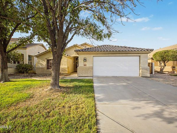2250 E AUGUSTA Avenue, Chandler, AZ 85249