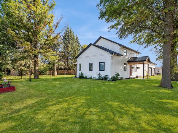 1912 W 4th Street S, Newton, IA 50208