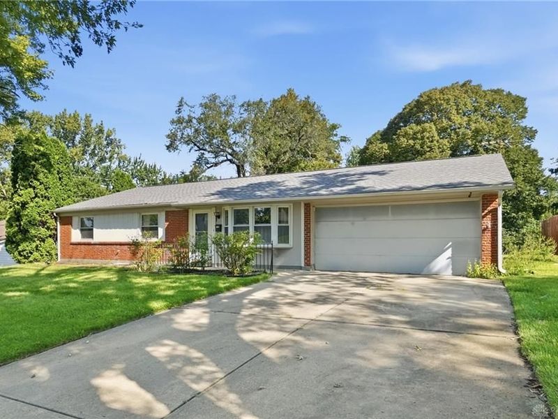 4401 Walbridge Trail, Beavercreek, OH 45430 Photo 2