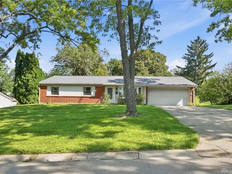 4401 Walbridge Trail, Beavercreek, OH 45430 Photo 3