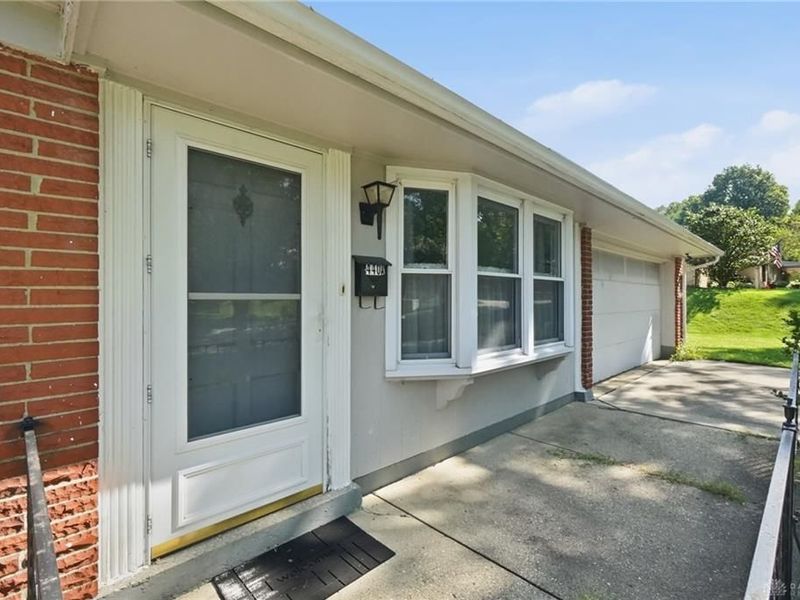 4401 Walbridge Trail, Beavercreek, OH 45430 Photo 4