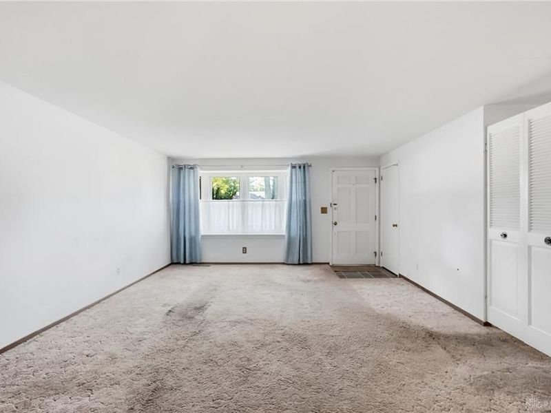 4401 Walbridge Trail, Beavercreek, OH 45430 Photo 6