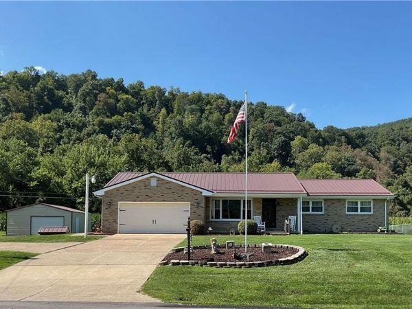 49635 State Route 7 , New Matamoras, OH 45767