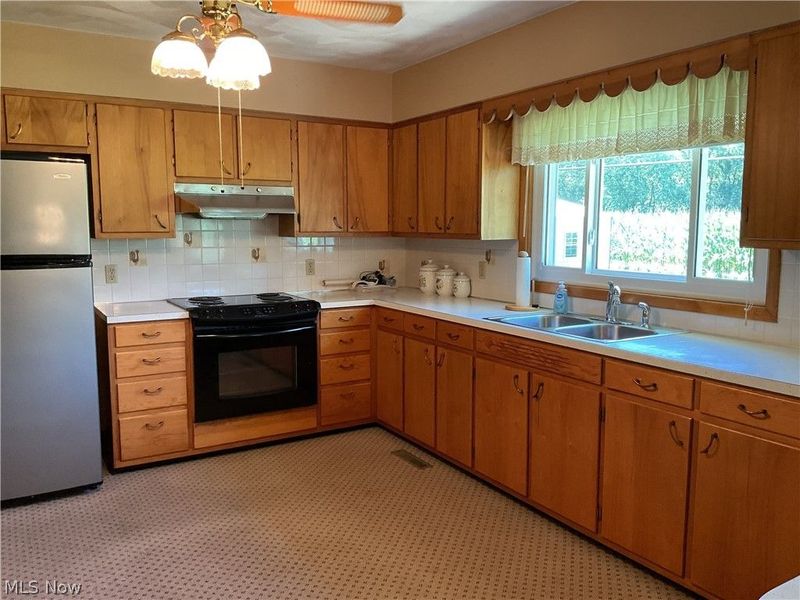 49635 State Route 7, New Matamoras, OH 45767 Photo 7