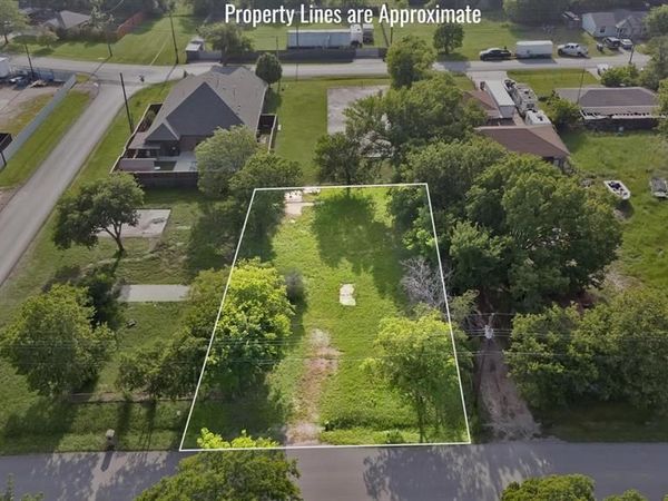 224 Carson Street, Red Oak, TX 75154
