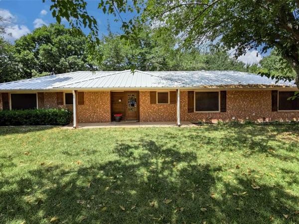 4270 Sir Lancelot Circle, Midlothian, TX 76065