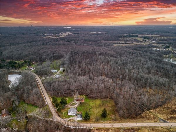 15594 Moseley Road , Madison, OH 44057