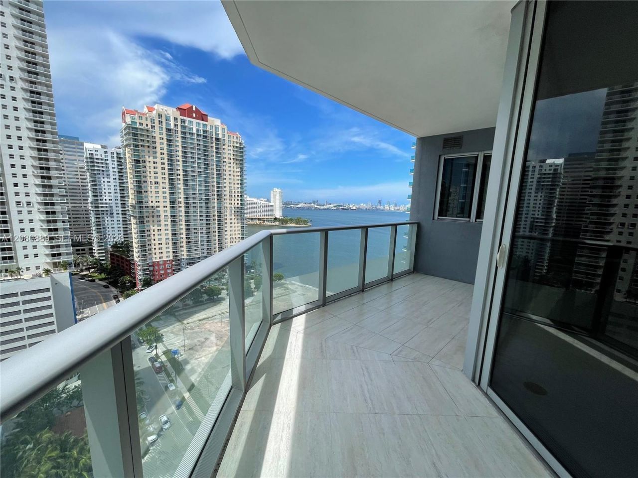 1300 Brickell Bay Dr , Unit 2010, Miami, FL 33131 Photo