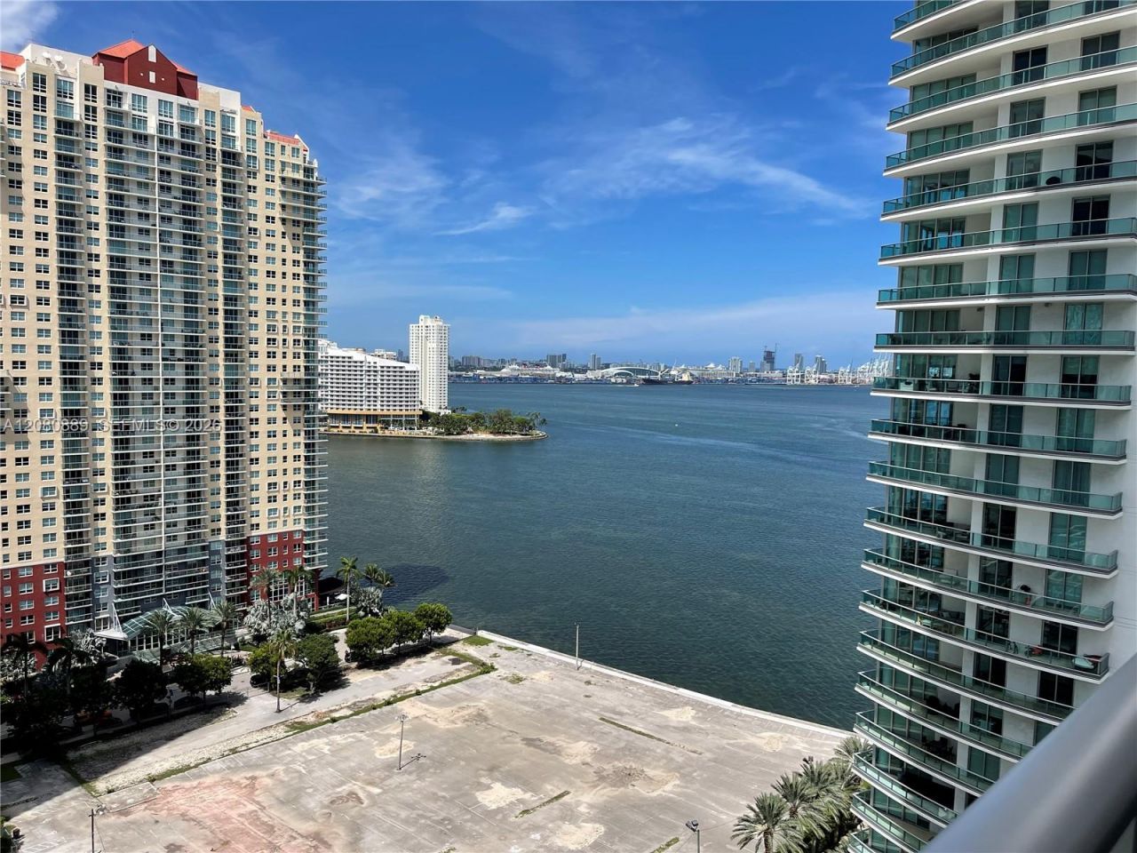 1300 Brickell Bay Dr , Unit 2010, Miami, FL 33131 Photo