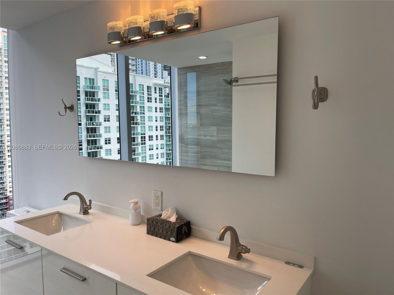 1300 Brickell Bay Dr , Unit 2010, Miami, FL 33131 Photo