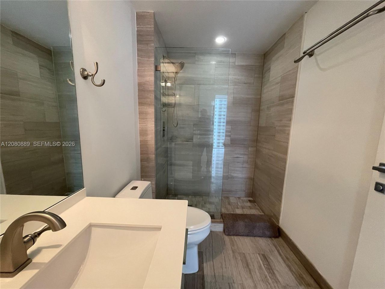 1300 Brickell Bay Dr , Unit 2010, Miami, FL 33131 Photo