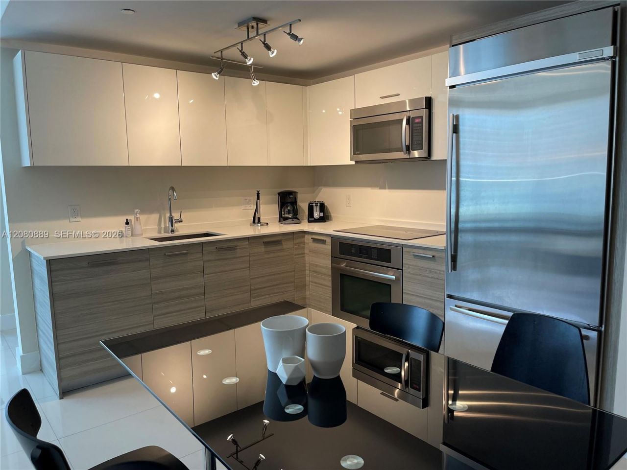 1300 Brickell Bay Dr , Unit 2010, Miami, FL 33131 Photo