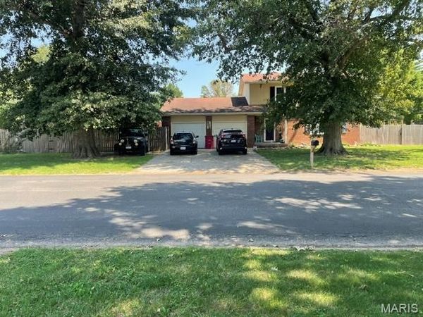 902 Glenn Drive , Sikeston, MO 63801