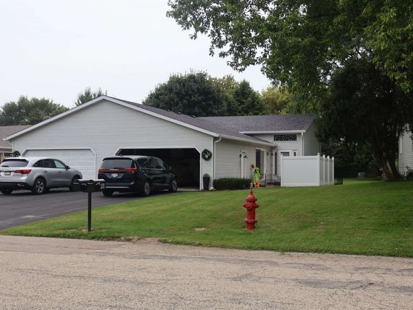 216 - 218 Eilbes Avenue, Beaver Dam, WI 53916
