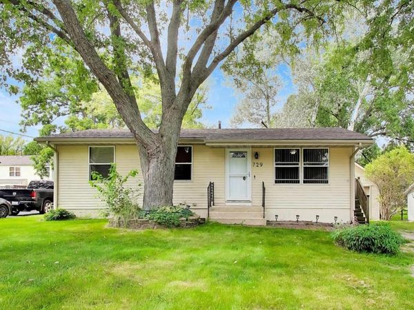 729 Brink Street , Woodstock, IL 60098