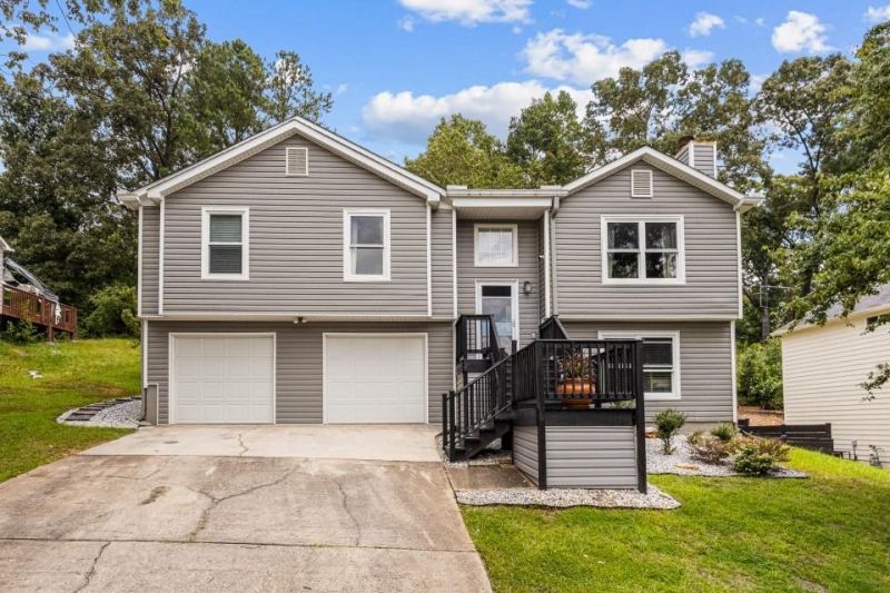 5756 Chisolm Trail, Atlanta, GA 30349 Main Photo