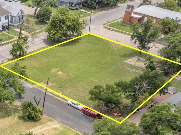 900 N 14th Street , Waco, TX 76707
