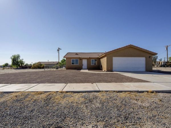 1289 Avalon Avenue, Thermal, CA 92274